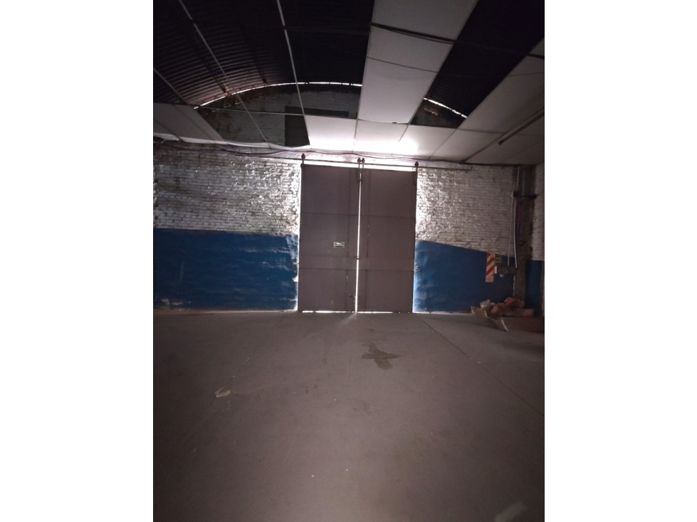 Galpón en Alquiler | Garibaldi 541 | 700 m² | Zona Hospital Córdoba - 4