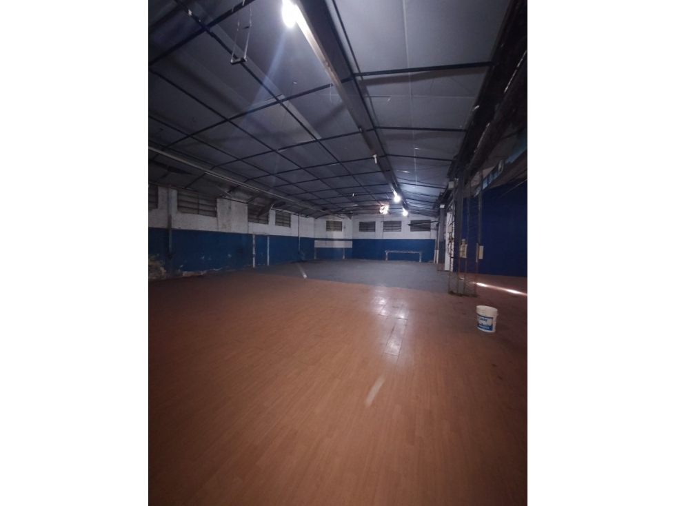 Galpón en Alquiler | Garibaldi 541 | 700 m² | Zona Hospital Córdoba - 5