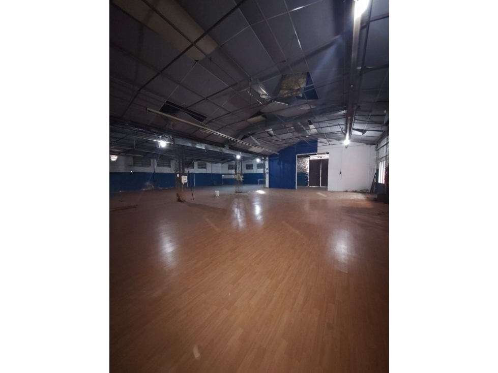 Galpón en Alquiler | Garibaldi 541 | 700 m² | Zona Hospital Córdoba - 6