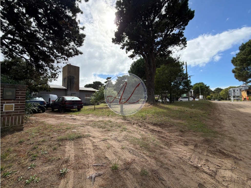 LOTE COMERCIAL Y MULTIFAMILIAR EXCELENTE UBICACIÓN — foto 4