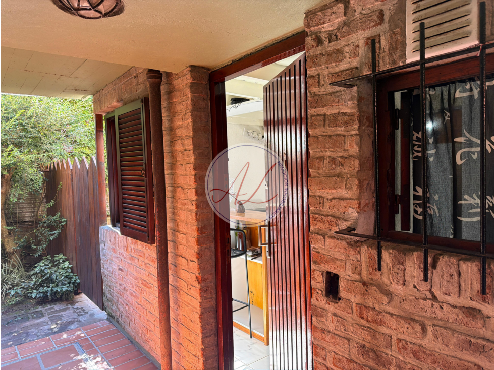 Dúplex en Pinamar con patio y gas natural Ideal vivienda o inversión — foto 2