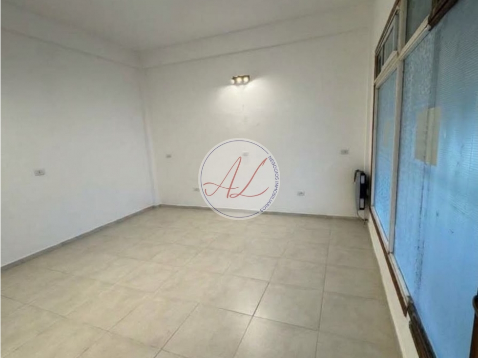 LOCAL APTO PROFESIONAL EN ALQUILER EN PINAMAR - 2