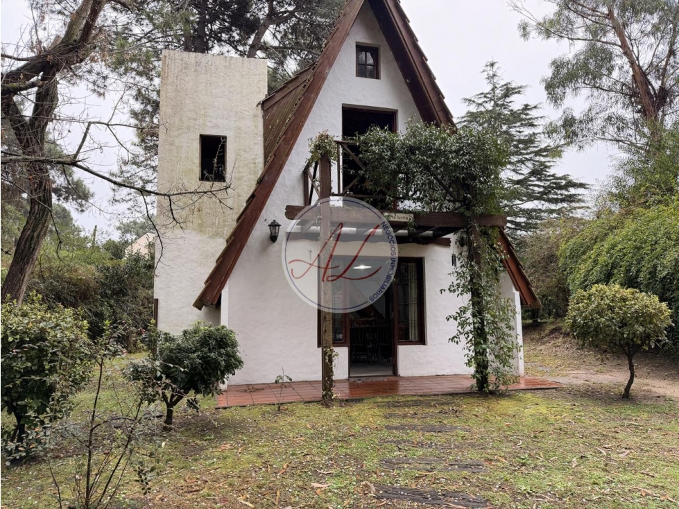 CASA ALPINA EN VALERIA DEL MAR A METROS DE LA PLAYA - 4