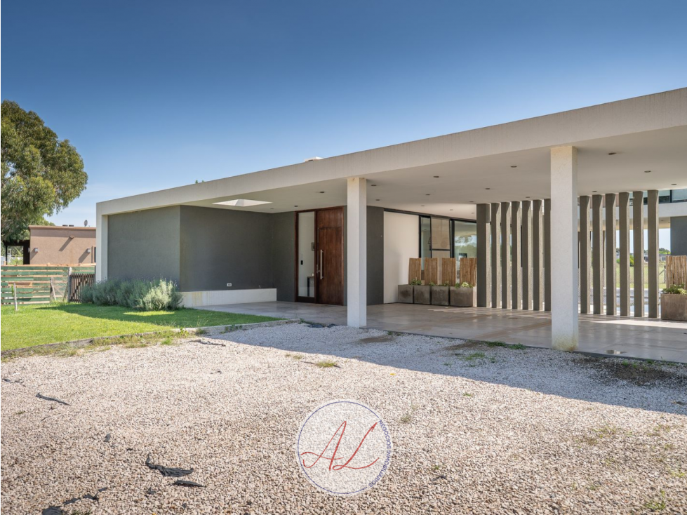 Casa en Ecuestre - Costa Esmeralda - 1