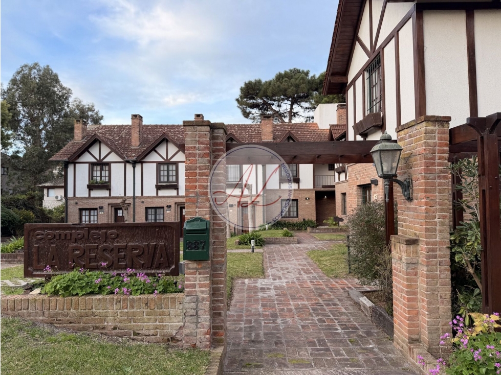 Dúplex de 3 Ambientes con Quincho, Parrilla y Gas Natural en Pinamar - 2