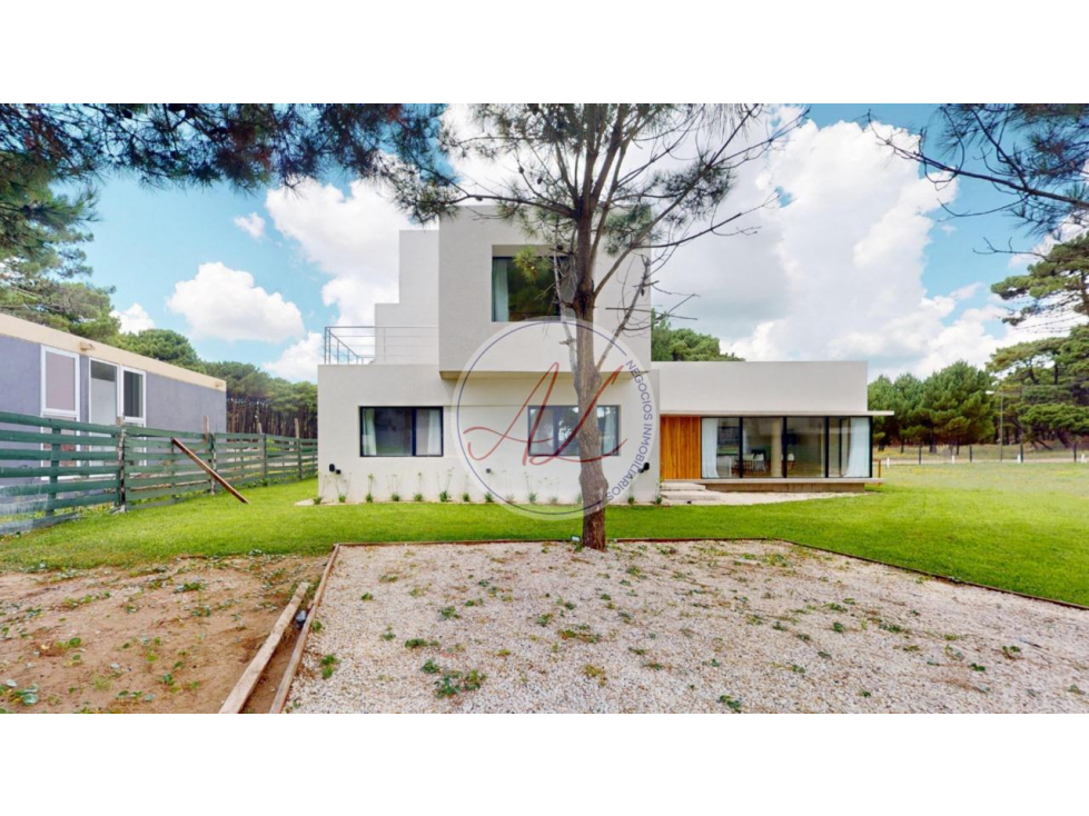 CASA 14 MZA C / BARRIO PIONEROS — foto 4