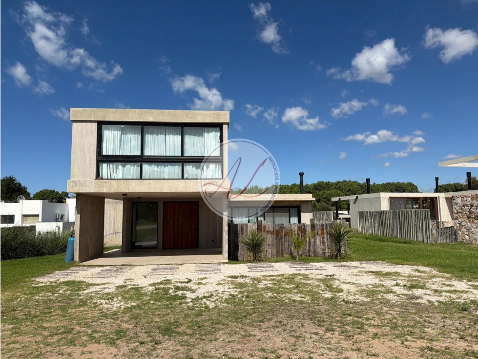 CASA EN RESIDENCIAL II AL 200 | COSTA ESMERALDA - 2