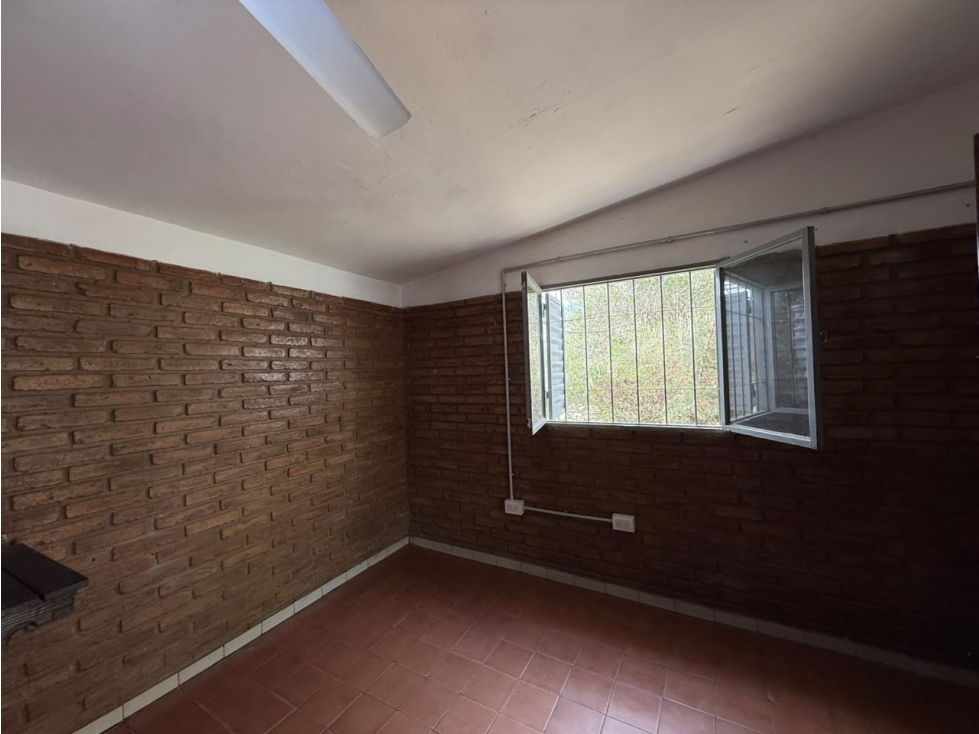 VENTA CASA 2 DORMITORIOS LOTE DE 594m² MAYU SUMAJ - 4