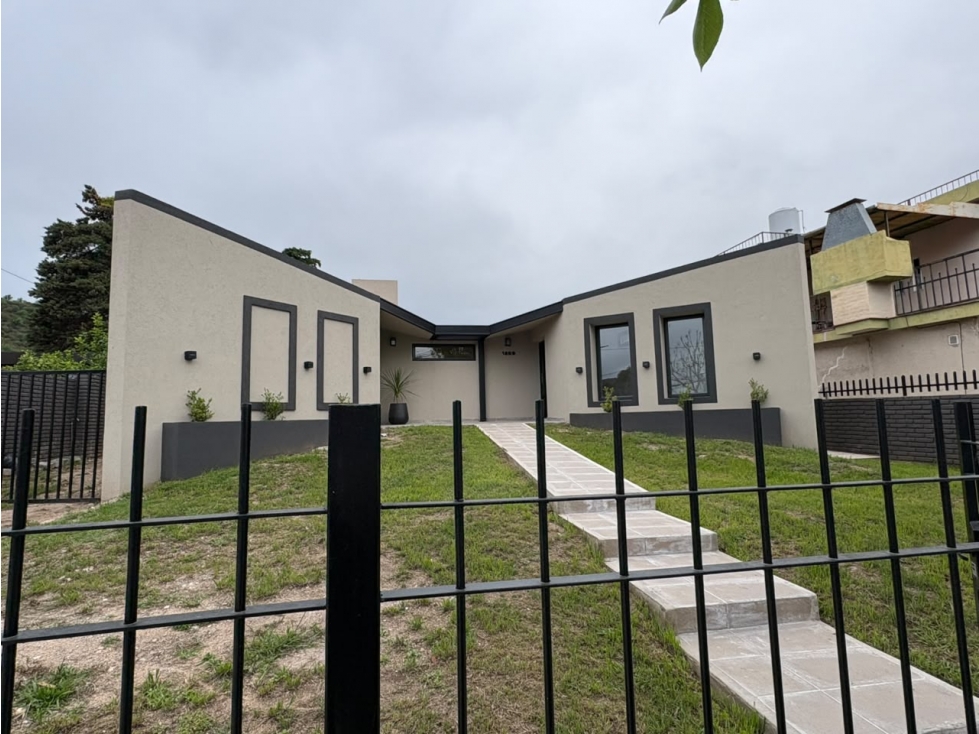 VENTA CASA 2 DORMITORIOS Y PILETA LA CUESTA CARLOS PAZ - 3