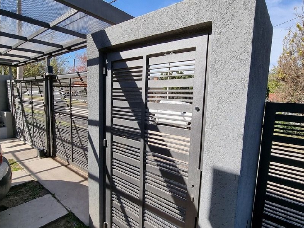VENTA CASA 4 DORMITORIOS, 3 BAÑOS C/ PILETA SAN ANTONIO - 2
