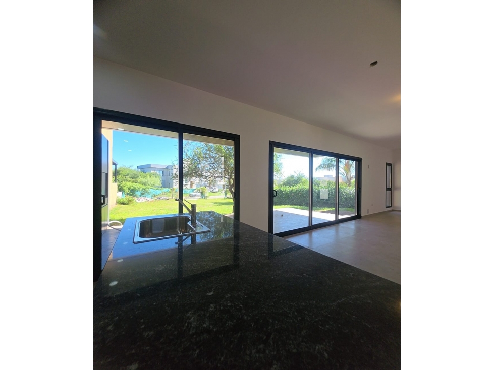 VENTA CASA A ESTRENAR 3 DORM APTO CREDITO EN B° LAS CAÑITAS — foto 4