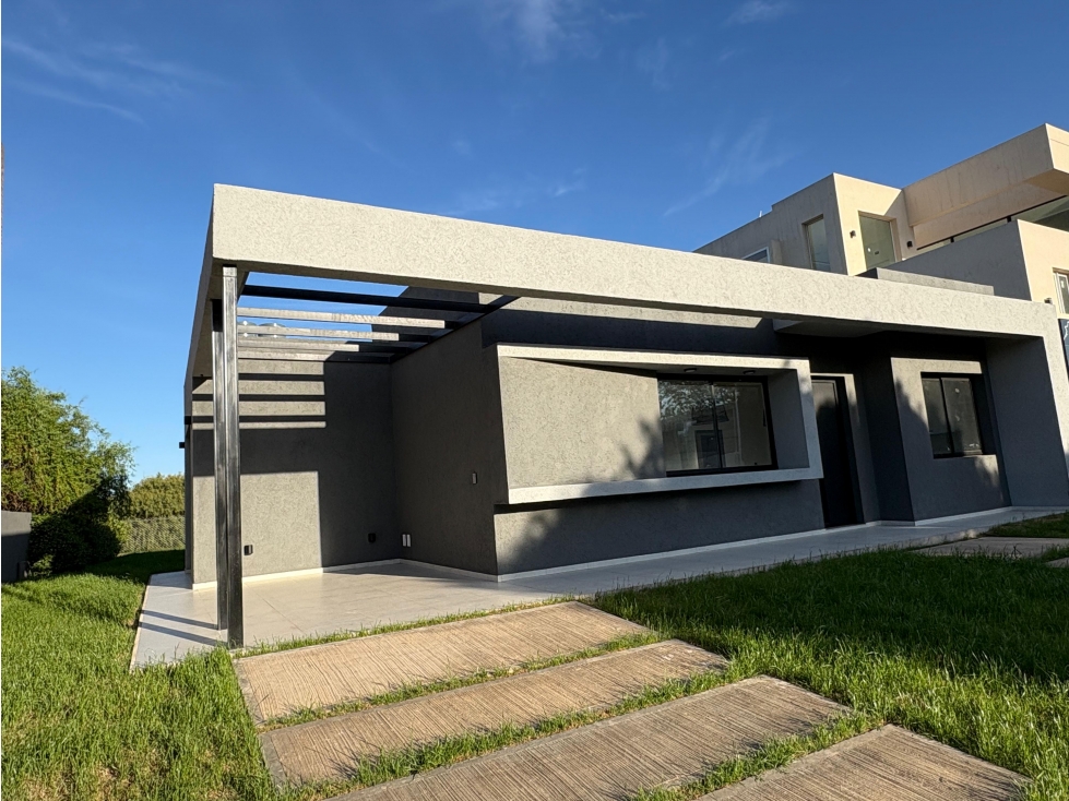 VENTA CASA A ESTRENAR 3 DORMITORIOS LAS CAÑITAS MALAGUEÑO