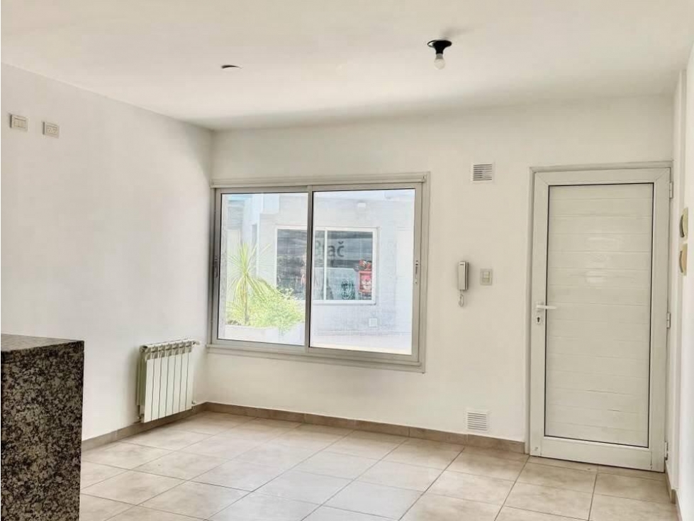 VENTA DÚPLEX 1 DORMITORIO CON PATIO Y COCHERA | VILLA CARLOS PAZ - 5