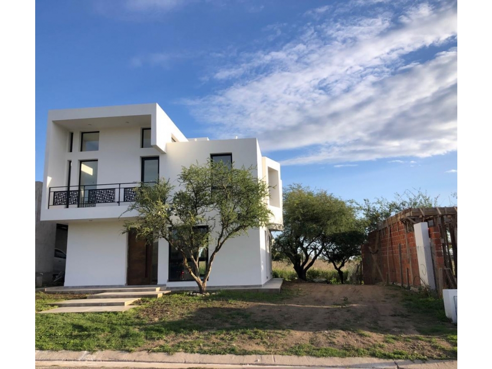VENTA CASA DE 3 DORMITORIOS EN BARRIO PRIVADO LAS CAÑITAS MALAGUEÑO — foto 2