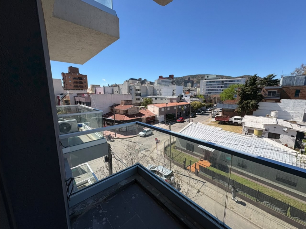 VENTA MONOAMBIENTE CON BALCÓN A ESTRENAR LAKE TOWERS CARLOS PAZ — foto 2
