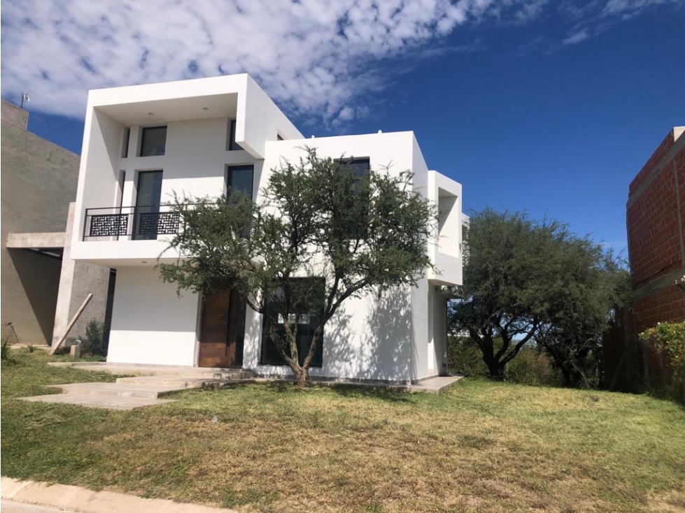 VENTA CASA DE 3 DORMITORIOS EN BARRIO PRIVADO LAS CAÑITAS MALAGUEÑO — foto 3