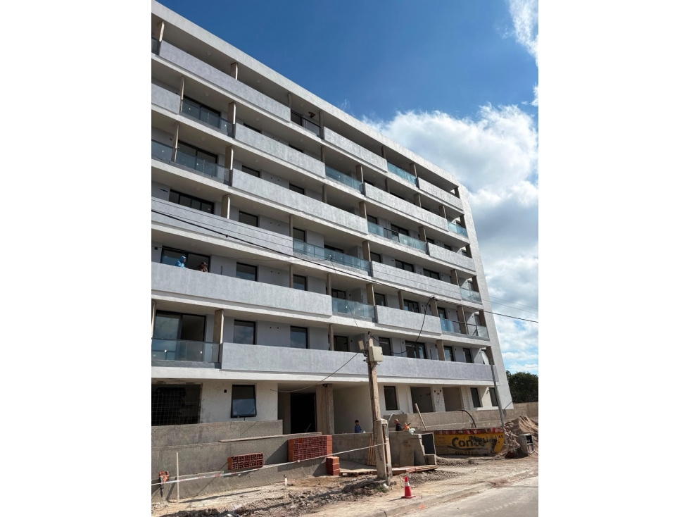 VENTA EN POZO DEPARTAMENTO 1 DORMITORIO CON BALCÓN CENTRO CARLOS PAZ - 2