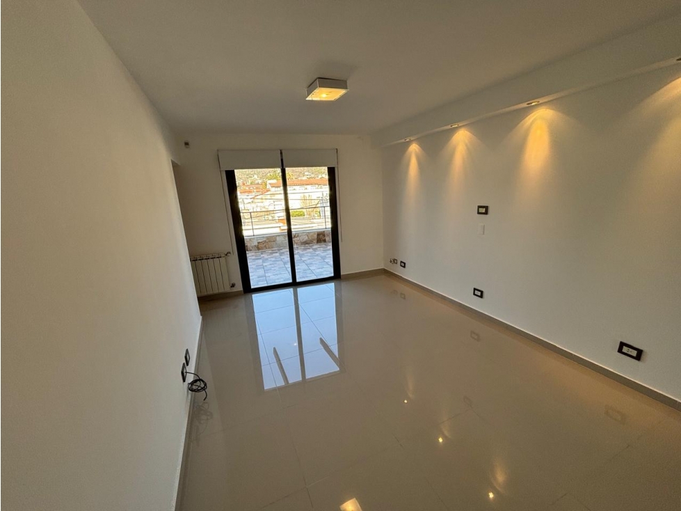 VENTA DEPARTAMENTO DE CATEGORIA 3 DORMITORIOS CENTRICO CARLOS PAZ - 5