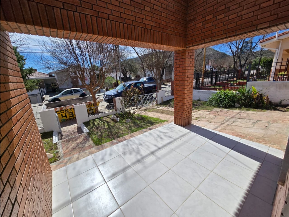 VENTA CASA + DEPARTAMENTO C/PILETA B° LAS MALVINAS CARLOS PAZ — foto 3