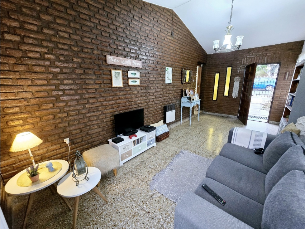 VENTA CASA PH 3 DORMITORIOS BARRIO LAS MALVINAS CARLOS PAZ - 2