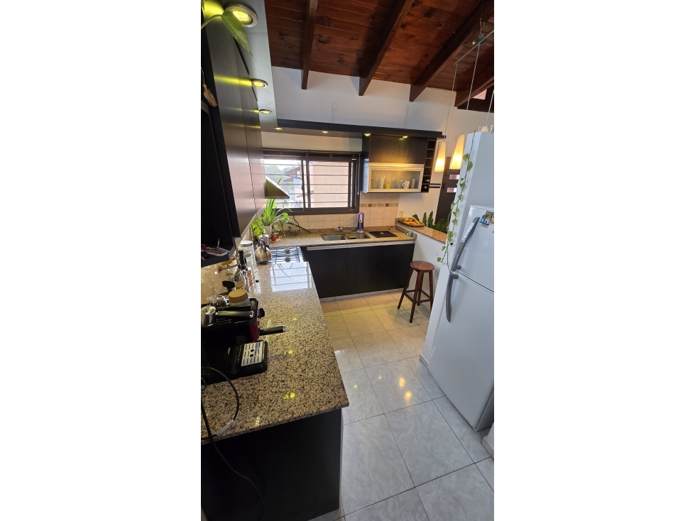 VENTA PH INDEPENDIENTE B° LOS ALGARRBOS CARLOS PAZ | Sin expensas - 5