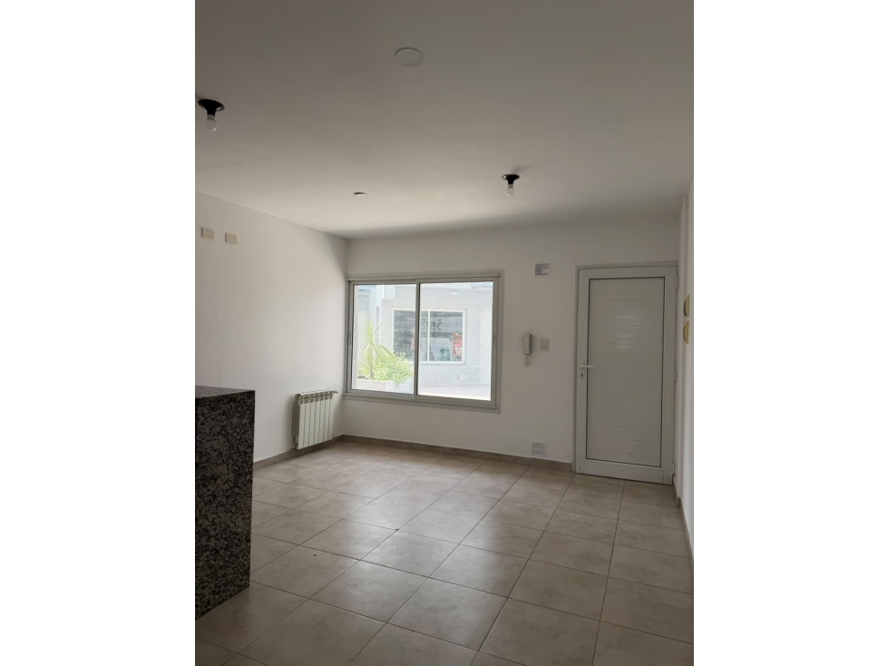 VENTA DÚPLEX 1 DORMITORIO CON PATIO Y COCHERA | VILLA CARLOS PAZ - 4