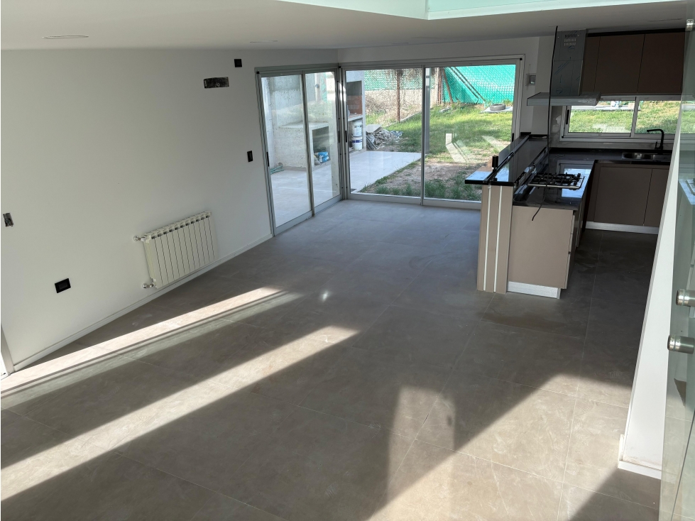 VENTA CASA 3 DORMITORIOS EN BARRIO CERRADO TEJAS 4 - 4