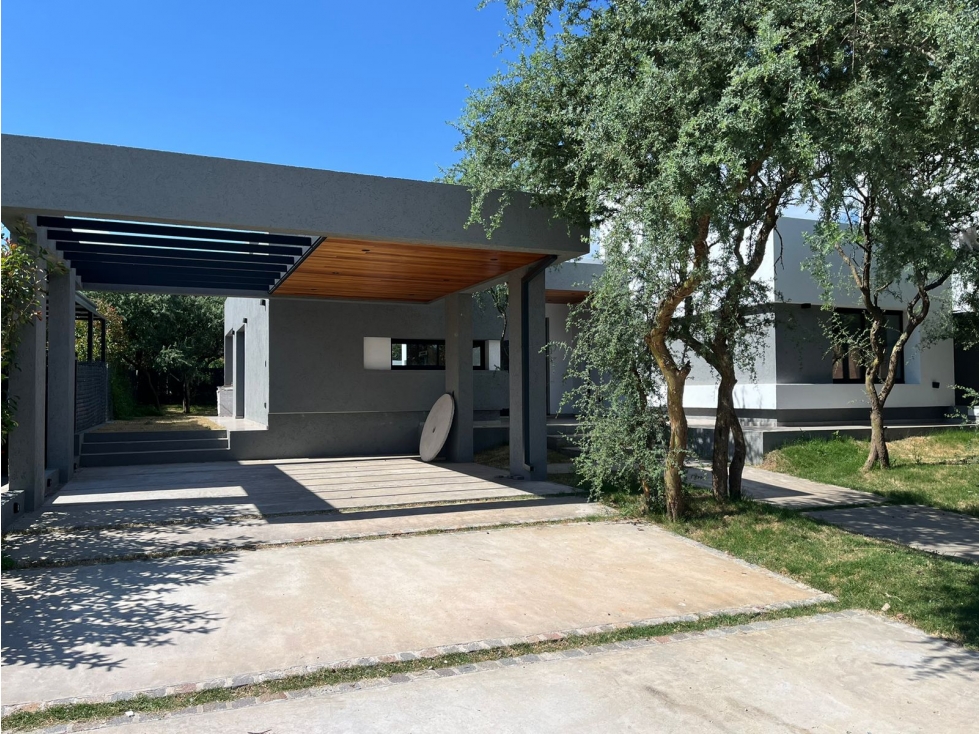 VENTA CASA A ESTRENAR 02 DORMITORIOS BARRIO LAS CAÑITAS - 1