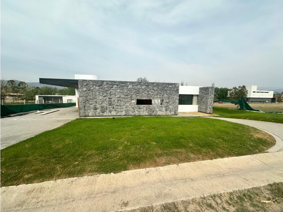 VENTA CASA A ESTRENAR 3 DORMITORIOS COUNTRY CARLOS PAZ GOLF - 4