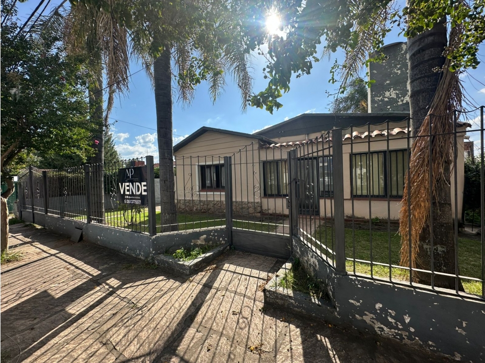 VENTA CASA EN LOTE DE 660 m² | A METROS DE TRIBUNALES | CARLOS PAZ