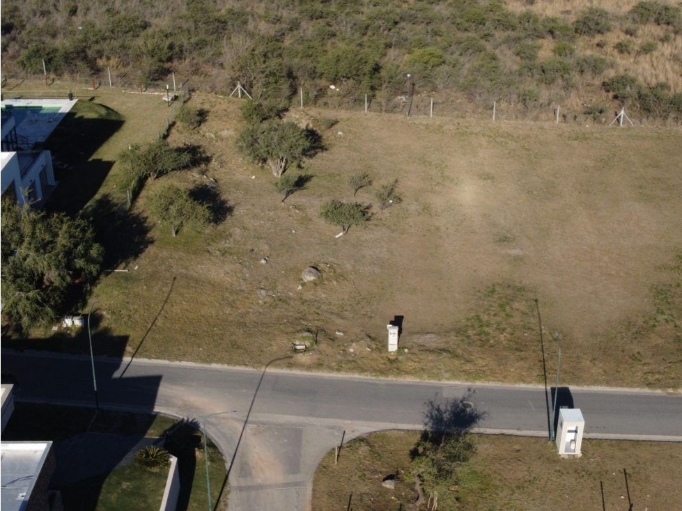 VENTA LOTE PERIMETRAL BARRIO LA ARBOLADA - 6
