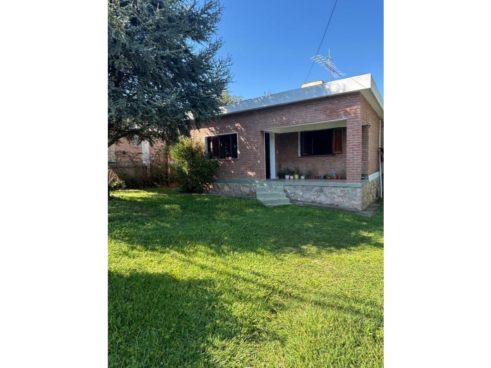 VENTA CASA DE 2 DORMITORIOS C/ PILETA EN PLAYAS DE ORO