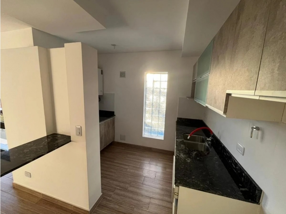 VENTA DEPARTAMENTO 1 DORMITORIO C/COCHERA EN B° SANTA RITA CARLOS PAZ  — foto 4