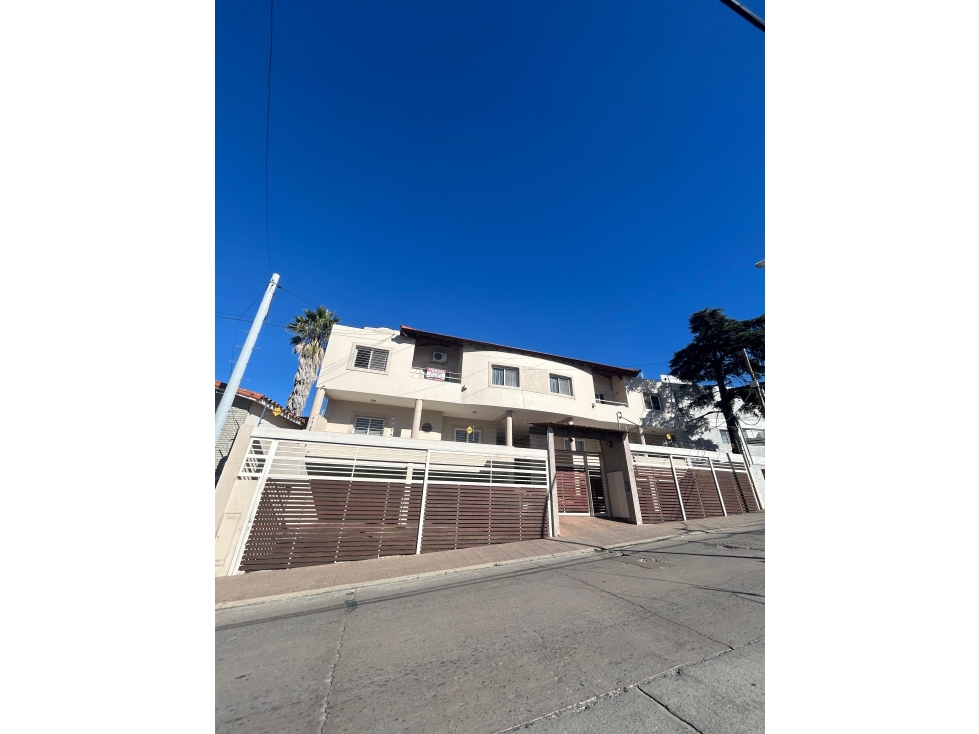 VENTA DEPARTAMENTO 2 DORMITORIOS AMOBLADO EDIF. ATLANTIS CARLOS PAZ