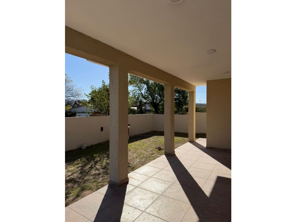 VENTA CASA A ESTRENAR 2 DORMITORIOS | A 100 METROS DE LA RUTA | TANTI - 6