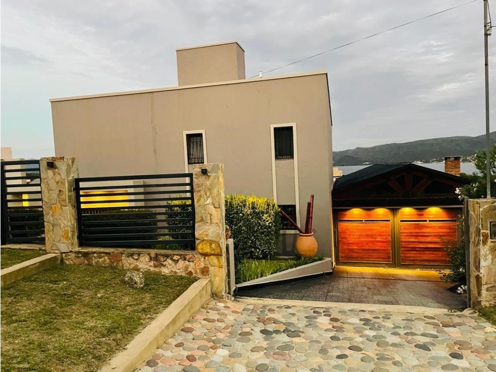 VENTA CASA 4 DORMITORIOS CON PILETA VILLA DEL LAGO CARLOS PAZ — foto 3