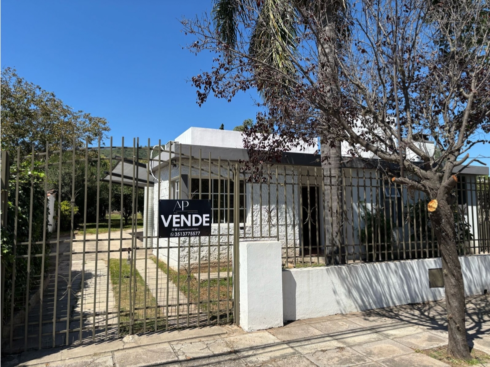 VENTA CASA APTO CRÉDITO 4 DORMITORIOS B° MIGUEL MUÑOZ CARLOS PAZ