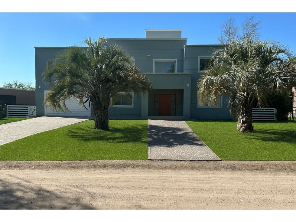 VENTA IMPONENTE CASA DE CATEGORÍA 3 DORMITORIOS VALLE DEL GOLF — foto 5