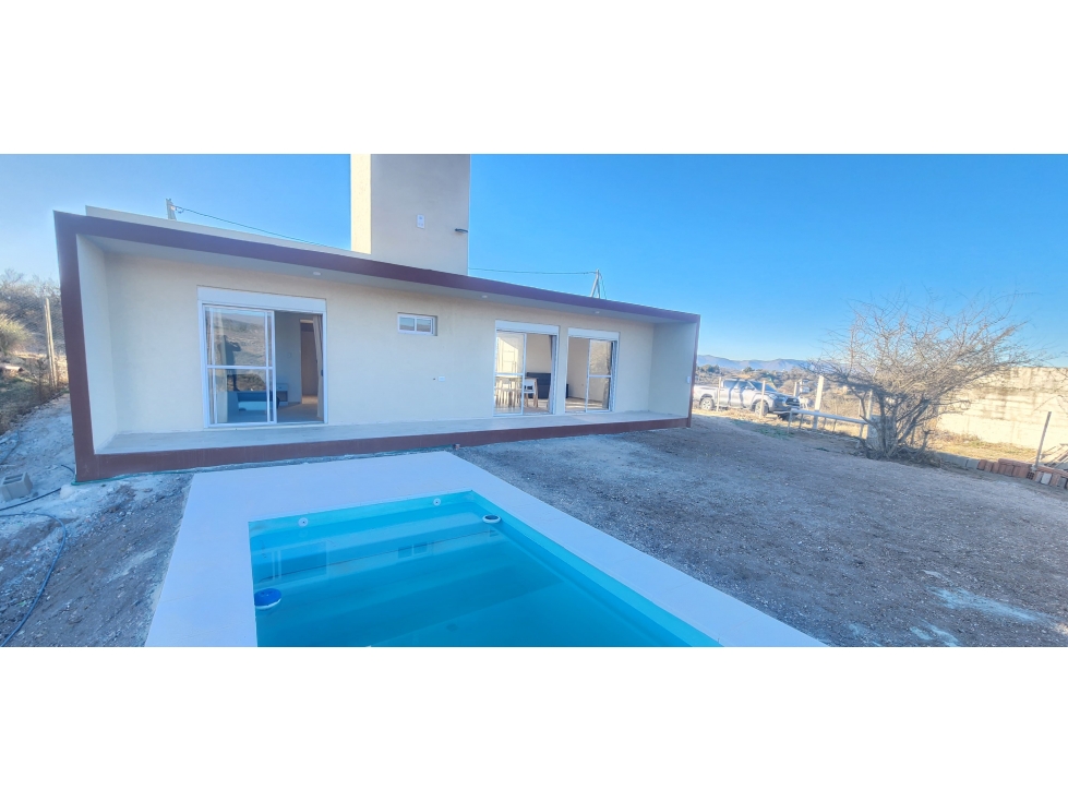 VENTA CASA APTO CREDITO 2 DORMITORIOS C/PILETA EN ESTANCIA VIEJA