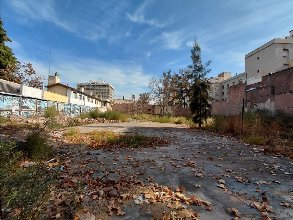 INKASA INMOBILIARIA - VENDE LOTE EN EXCELENTE UBICACION EN CAPITAL - 1
