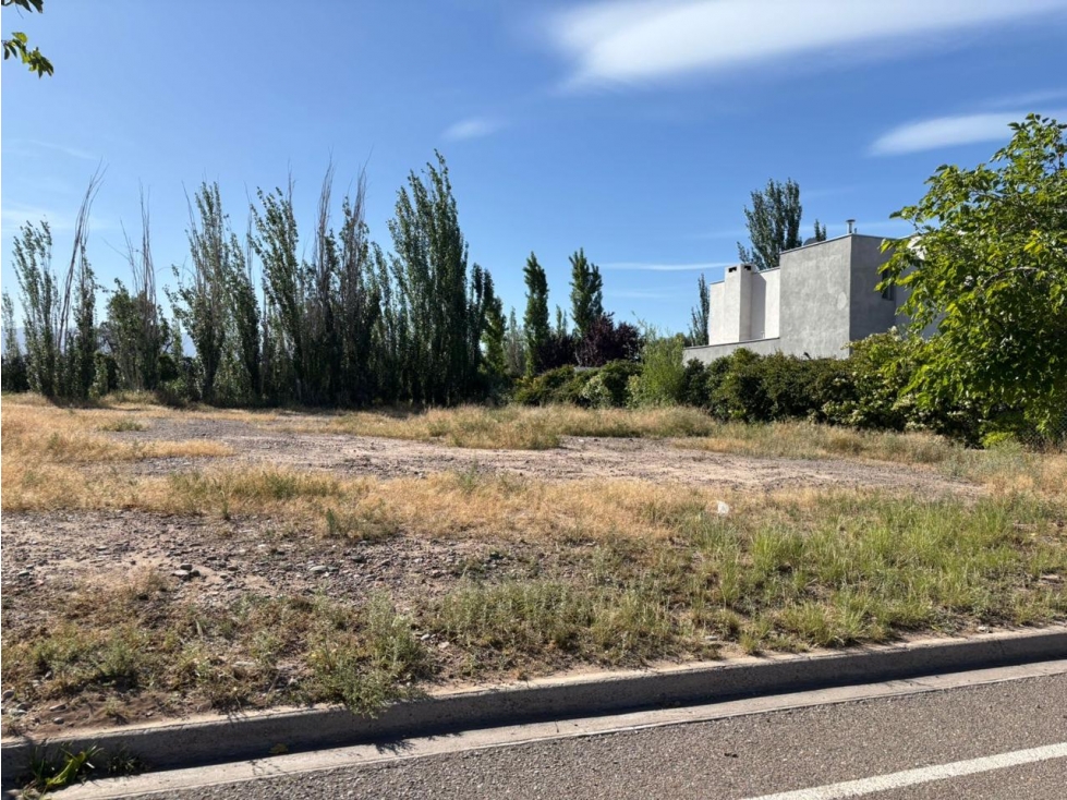 INKASA INMOBILIARIA - VENDE LOTE EN BARRIO PRIVADO LA VACHERIE - 5