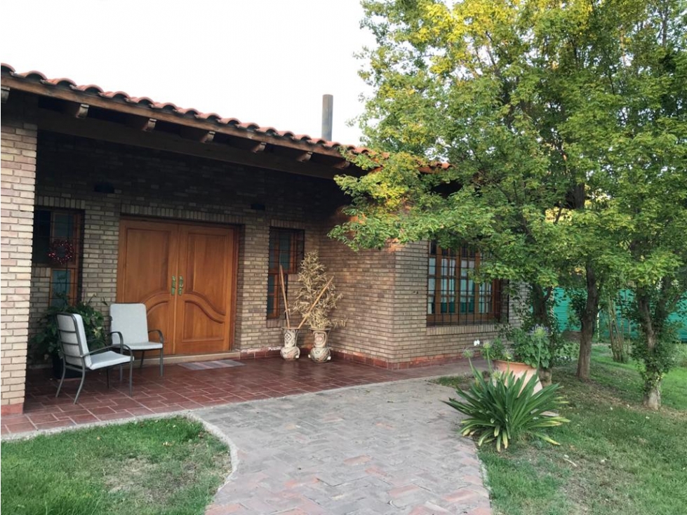 INKASA INMOBILIARIA - VENDE HERMOSA CASA EN GODOY CRUZ - 4