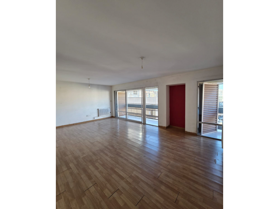 EXCLUSIVO PISO EN NUEVA CORDOBA 3DOR. 3 BAÑOS — foto 3