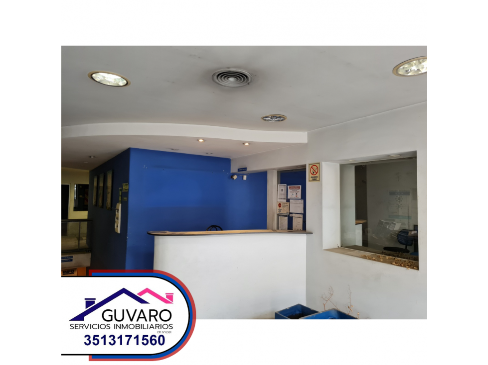 Se Vende Imponente Local en Alberdi de 2 Plantas - 1