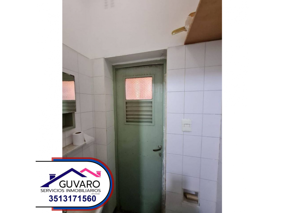 Se Vende Amplia Oficina Céntrica de 2 Esc C/patio de uso exclusivo - 6