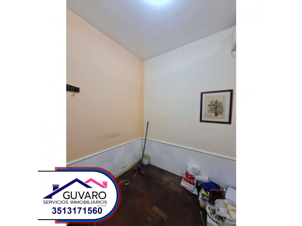 Se Vende Amplia Oficina Céntrica de 2 Esc C/patio de uso exclusivo - 4
