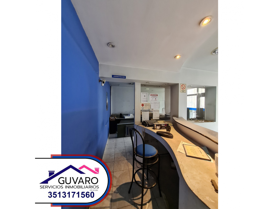 Se Vende Imponente Local en Alberdi de 2 Plantas - 2
