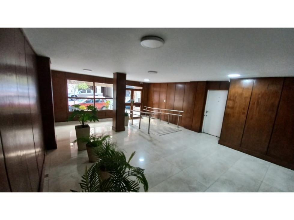 Departamento 4 amb. 2 baños y Cochera. La Perla. Cel 2235421919 - 5