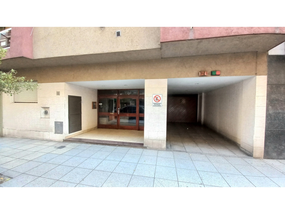 Venta. Departamento 2 amb. con 2 patios. La Perla. Cel. 2235421919 - 3