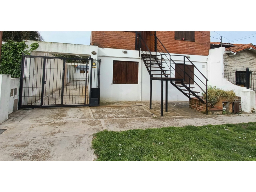 P.H. de 3 amb. con cochera, sin expensas, en Alquiler permanente. — foto 3